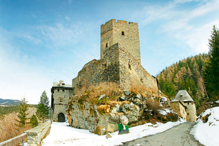 Burg Finstergrün, Ramingstein - Ausflugsziele in Salzburg